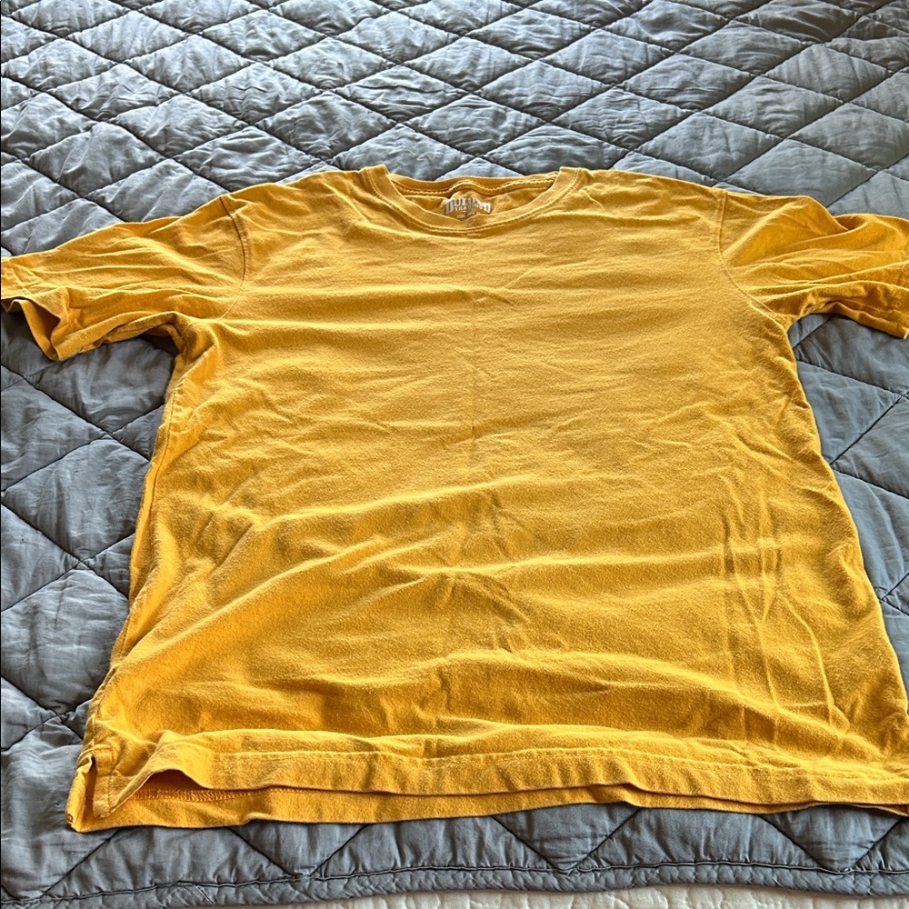 Duluth Trading Co Men's Golden Short Sleeve Tee
